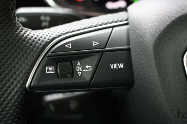 Audi Q3 (2022) thumbnail 16