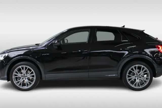 Audi Q3 (2022) thumbnail 4