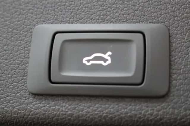 Audi Q3 (2022) thumbnail 8