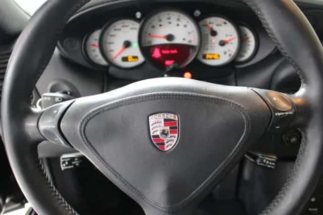 Porsche 911 (2003) thumbnail 20