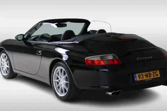 Porsche 911 (2003) thumbnail 4