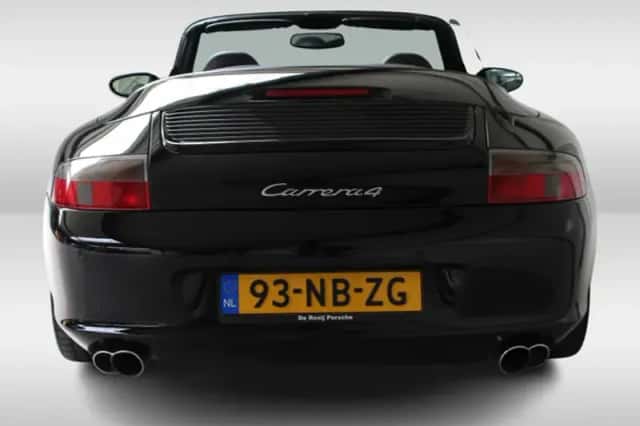 Porsche 911 (2003) thumbnail 5