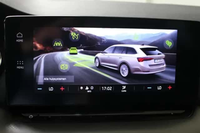 Škoda Octavia (2024) thumbnail 21