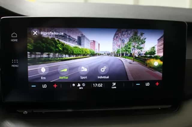 Škoda Octavia (2024) thumbnail 23