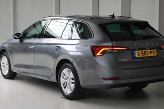 Škoda Octavia (2024) thumbnail 4