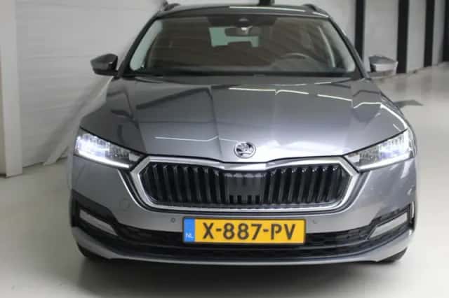 Škoda Octavia (2024) thumbnail 9