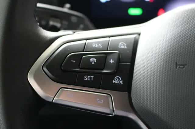 Volkswagen Tiguan (2025) thumbnail 18