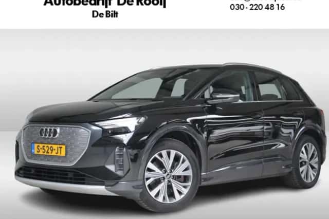 Audi Q4 e-tron (2023) thumbnail 2