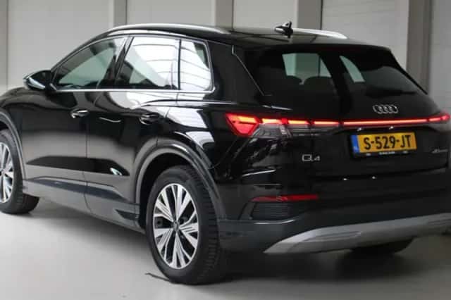 Audi Q4 e-tron (2023) thumbnail 4