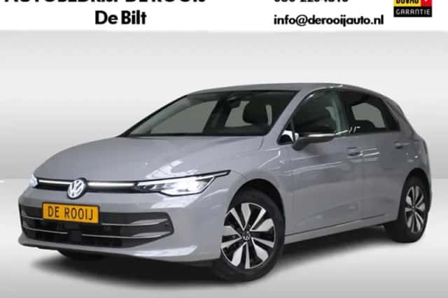 Volkswagen Golf (2025) thumbnail 2