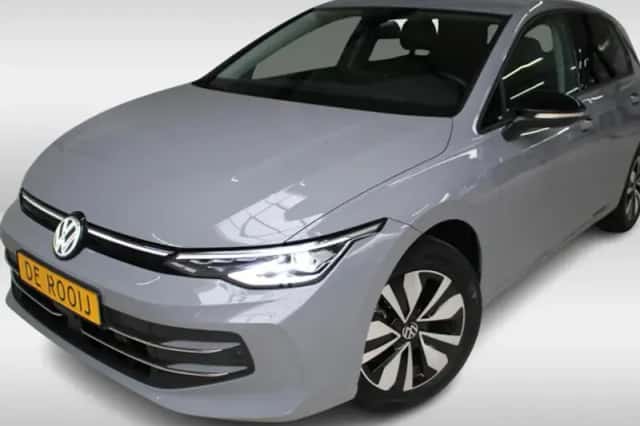 Volkswagen Golf (2025) thumbnail 3