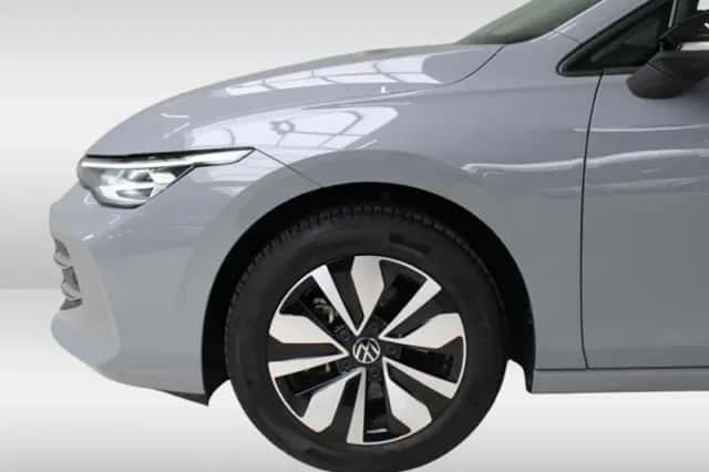 Volkswagen Golf (2025) thumbnail 6