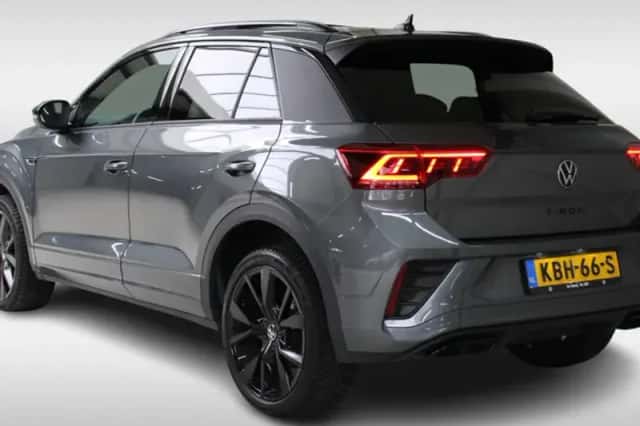 Volkswagen T-Roc (2024) thumbnail 4