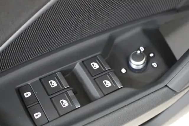 Audi A3 (2023) thumbnail 11