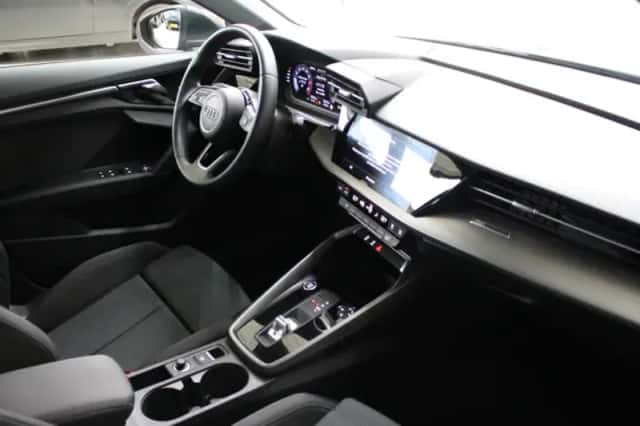 Audi A3 (2023) thumbnail 7