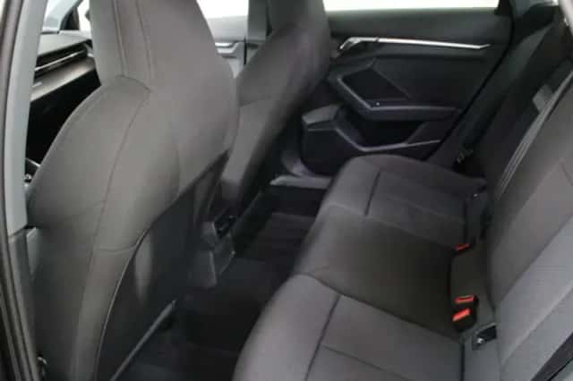 Audi A3 (2023) thumbnail 10
