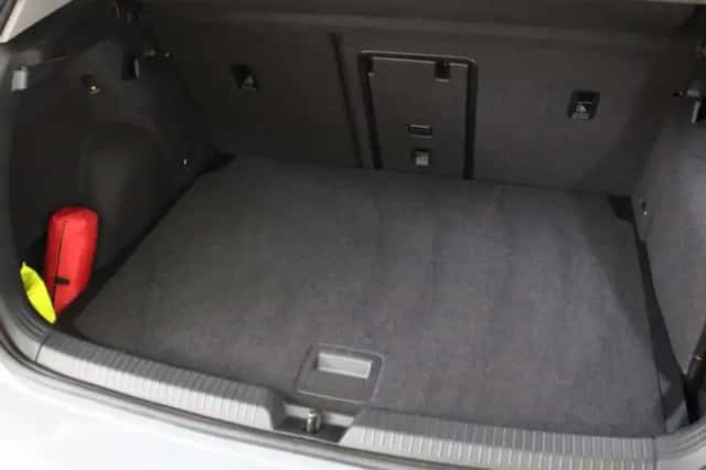 Volkswagen Golf (2025) thumbnail 7