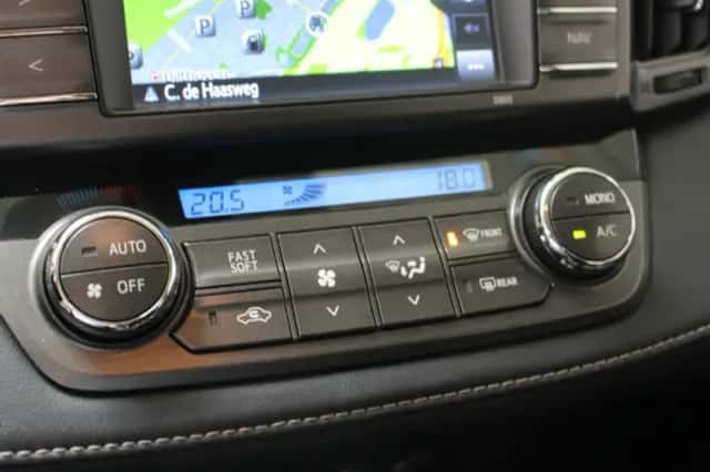 Toyota RAV4 (2014) thumbnail 19
