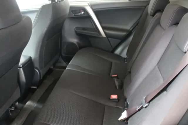 Toyota RAV4 (2014) thumbnail 7