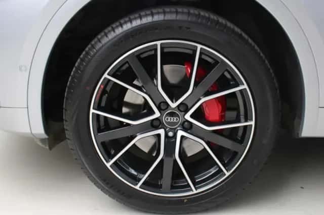 Audi Q5 (2023) thumbnail 11