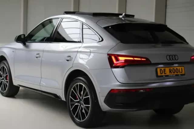 Audi Q5 (2023) thumbnail 4