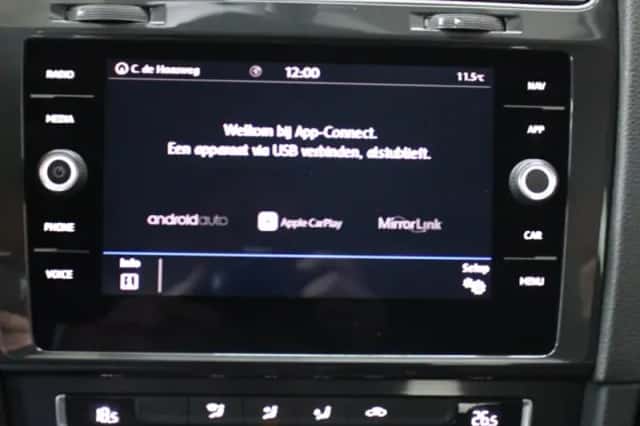 Volkswagen Golf (2018) thumbnail 18