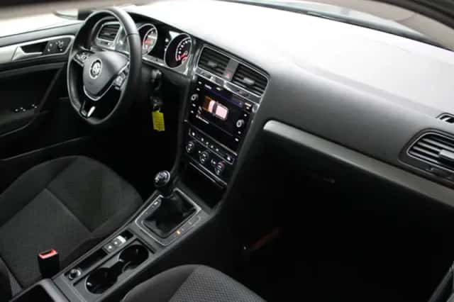 Volkswagen Golf (2018) thumbnail 7