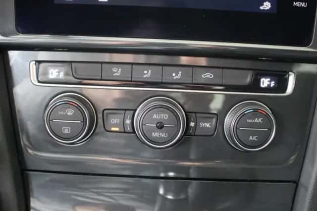 Volkswagen Golf (2020) thumbnail 16