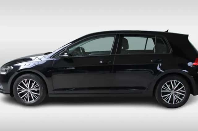 Volkswagen Golf (2020) thumbnail 3