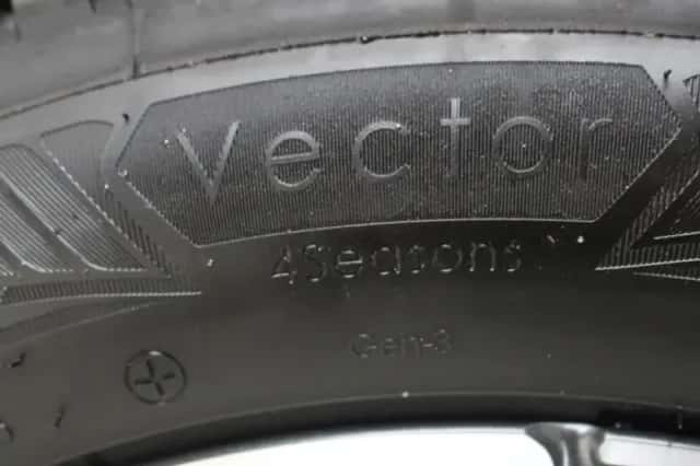 Volkswagen Passat (2025) thumbnail 4