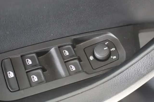 Škoda Karoq (2018) thumbnail 12