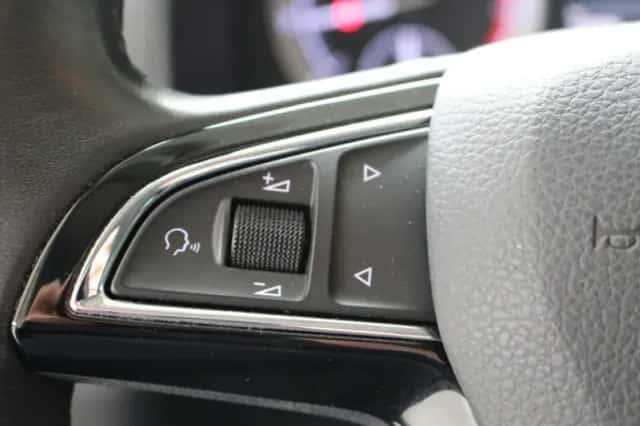 Škoda Karoq (2018) thumbnail 15
