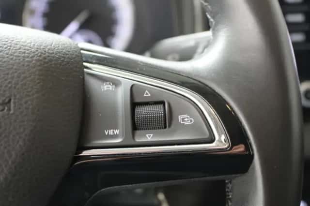 Škoda Karoq (2018) thumbnail 16
