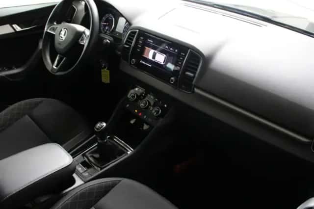 Škoda Karoq (2018) thumbnail 7