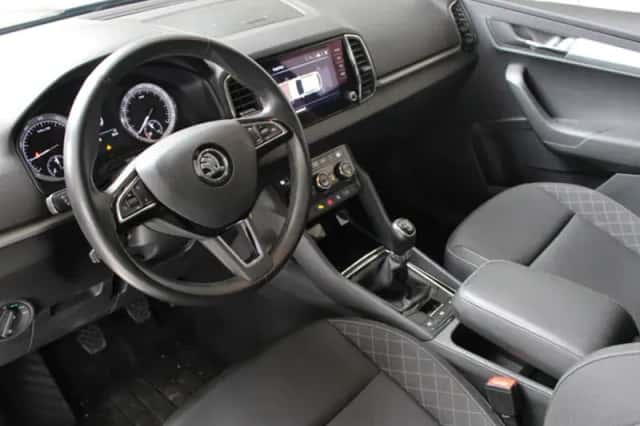 Škoda Karoq (2018) thumbnail 10