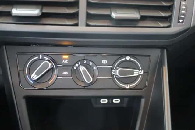 Volkswagen Polo (2022) thumbnail 14