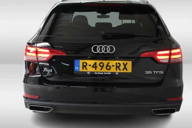 Audi A4 (2019) thumbnail 5