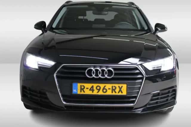 Audi A4 (2019) thumbnail 7