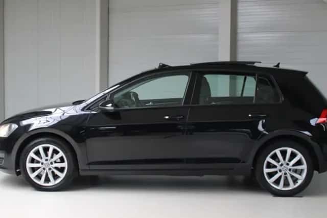 Volkswagen Golf (2015) thumbnail 3