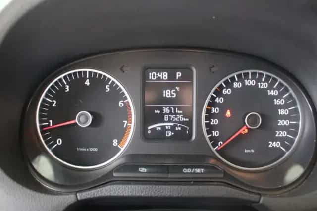 Volkswagen Polo (2010) thumbnail 12