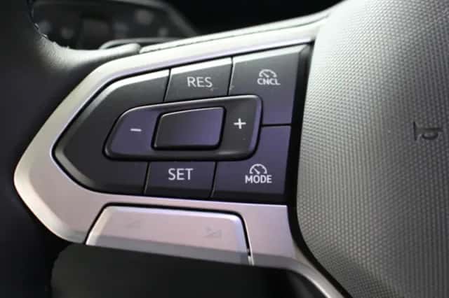 Volkswagen Tiguan (2025) thumbnail 15