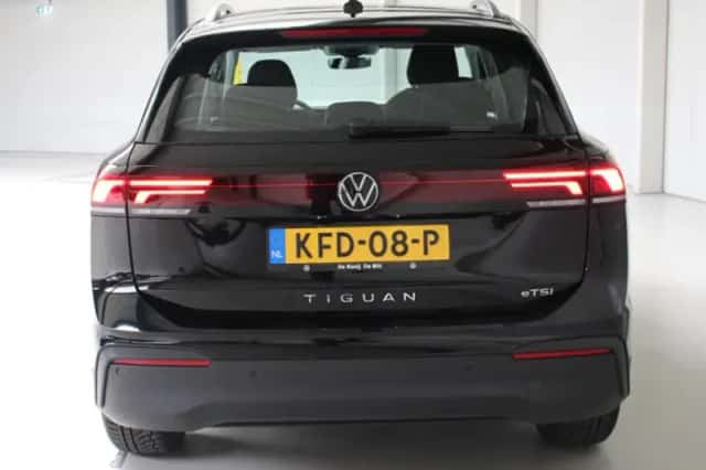 Volkswagen Tiguan (2025) thumbnail 5