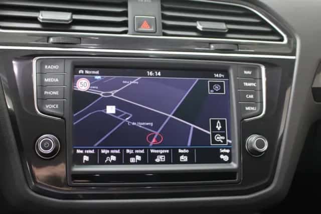 Volkswagen Tiguan (2017) thumbnail 18