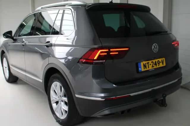 Volkswagen Tiguan (2017) thumbnail 4