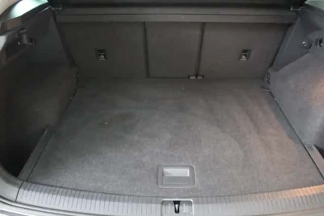 Volkswagen Tiguan (2017) thumbnail 5
