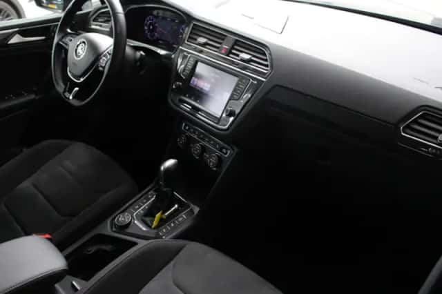 Volkswagen Tiguan (2017) thumbnail 7