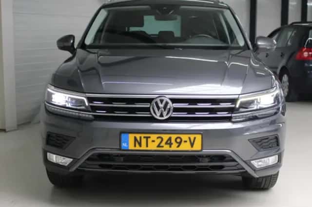 Volkswagen Tiguan (2017) thumbnail 9