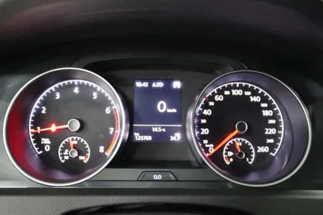 Volkswagen Golf (2020) thumbnail 11