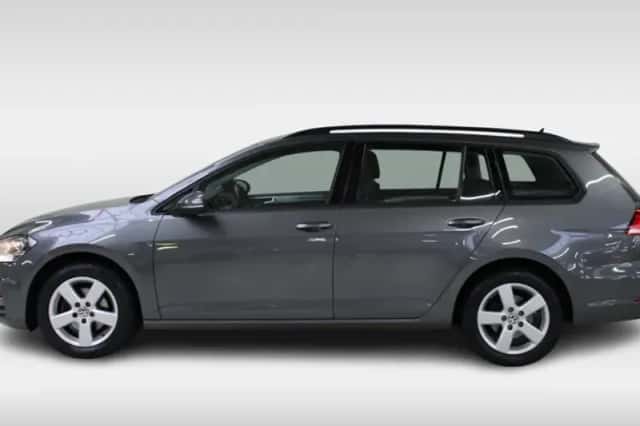 Volkswagen Golf (2020) thumbnail 3