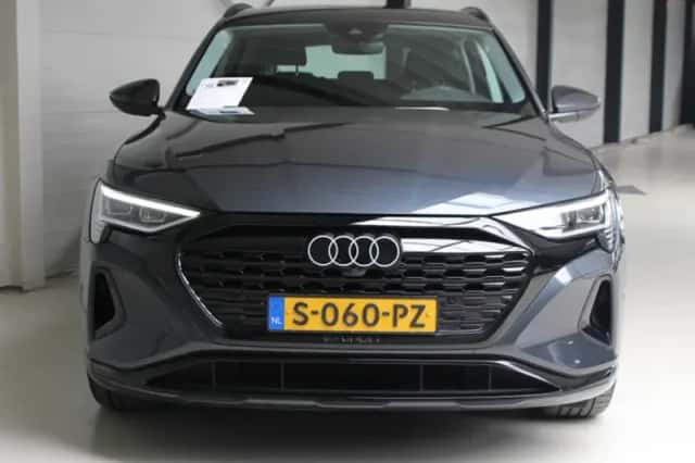 Audi Q8 e-tron (2023) thumbnail 11